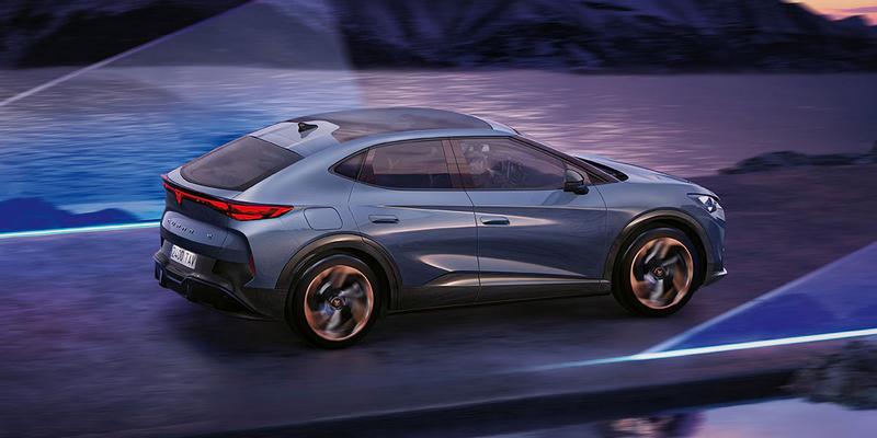 CUPRA Tavascan: Ansicht von rechts