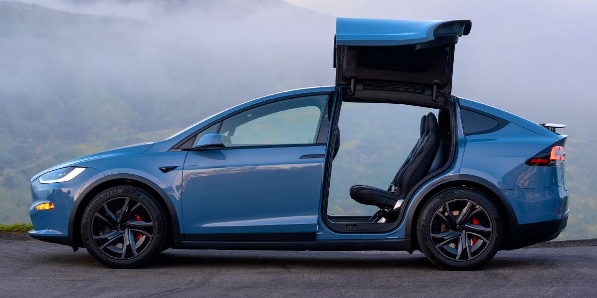 Tesla Model X: Ansicht von links