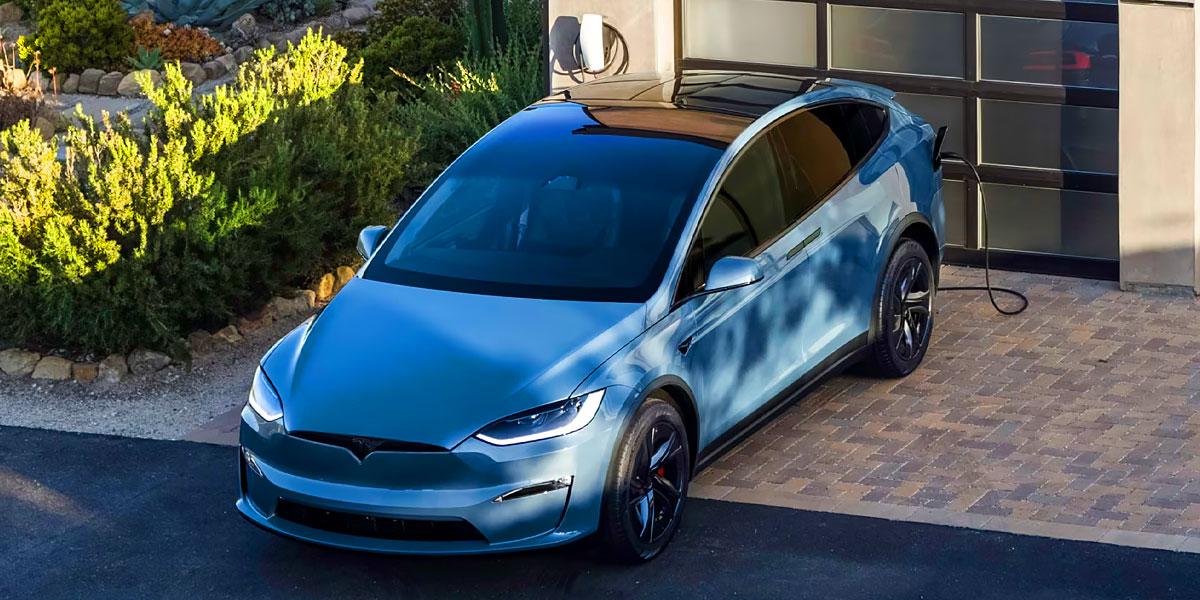 Tesla Model X: An der Ladestation