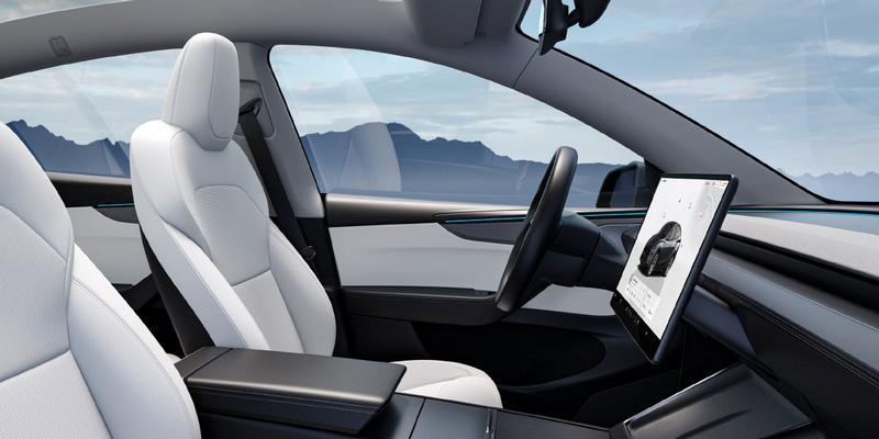 Tesla Model Y 2026: Innenraum und Infotainment