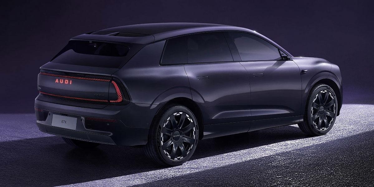 AUDI E7X: Ansicht von rechts