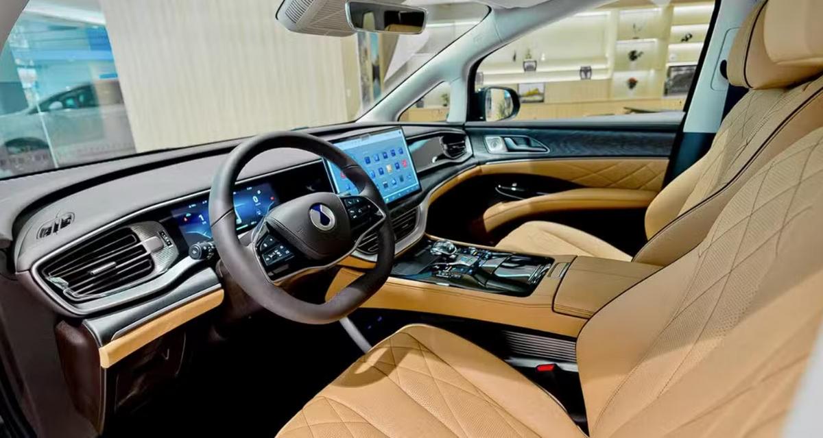 Denza D9: Innenraum & Technologie