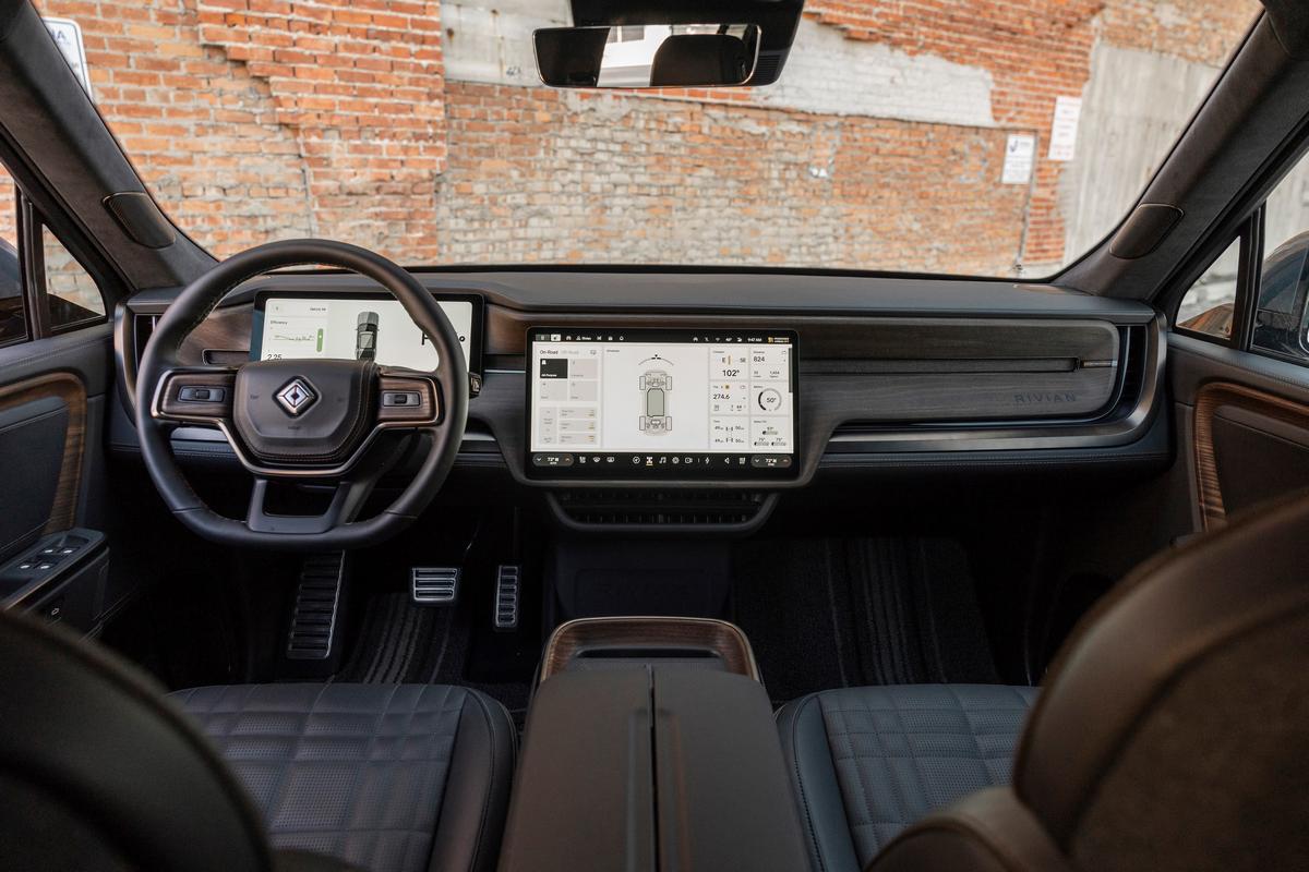 RIVIAN R1S: Interieur