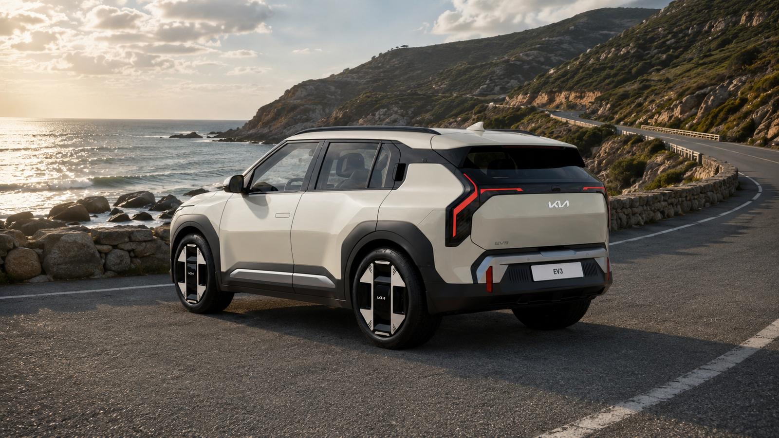 Ein Kia EV3 Crossover am Meeresufer