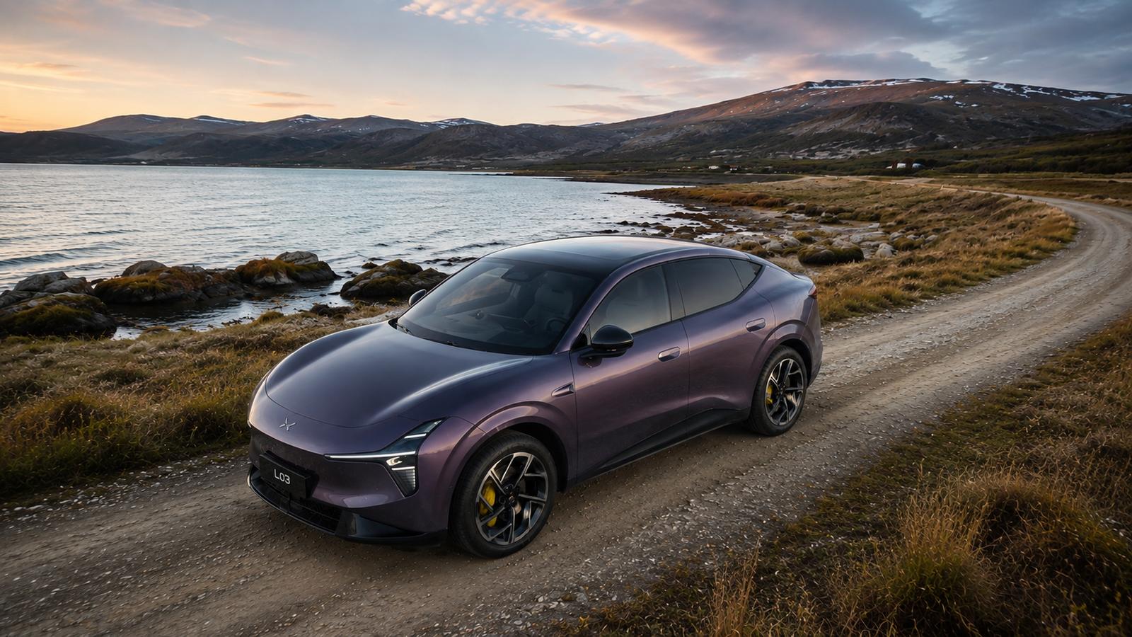 Ein XPeng L03 E-Crossover in Küstennähe