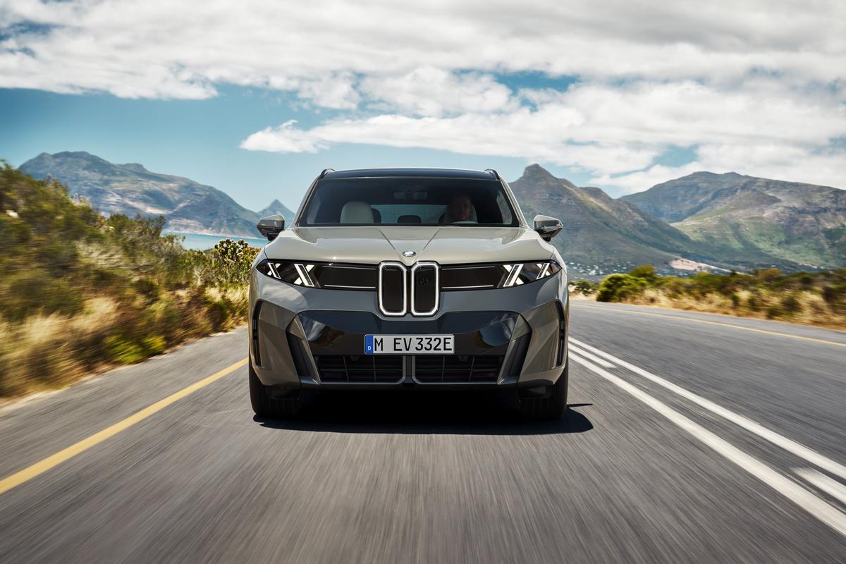 BMW iX5