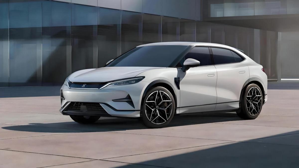 BYD Song L EV: Ansicht von links