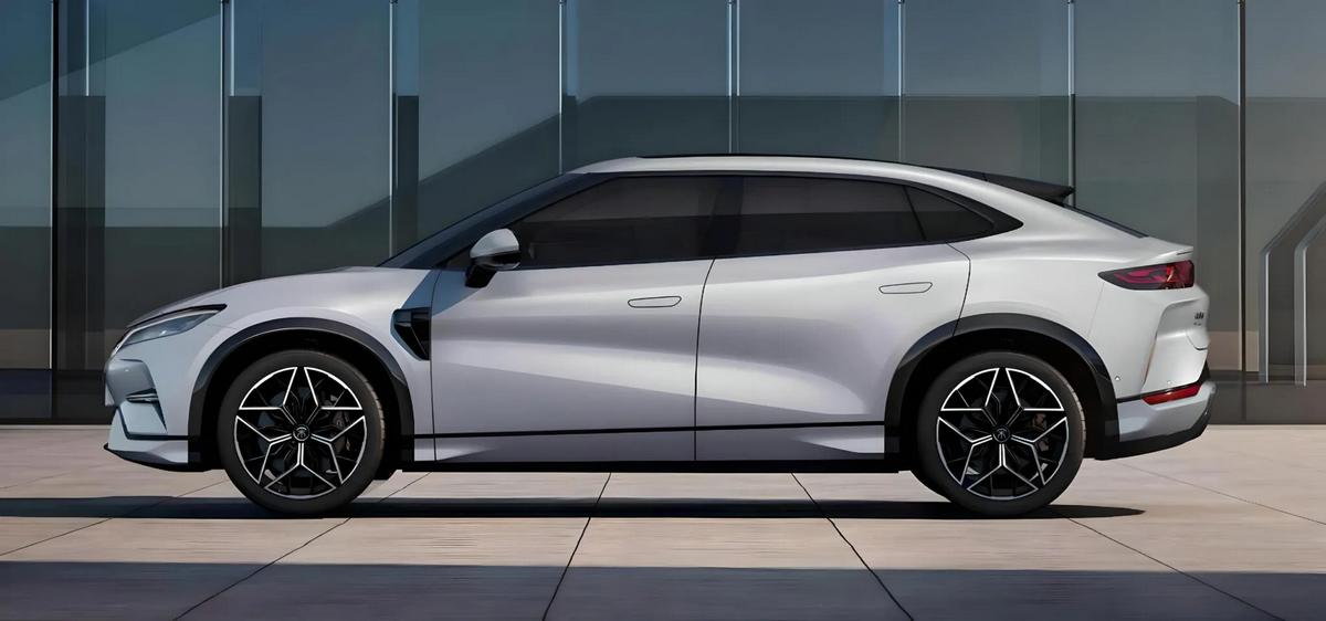 BYD Song L EV: Ansicht von links