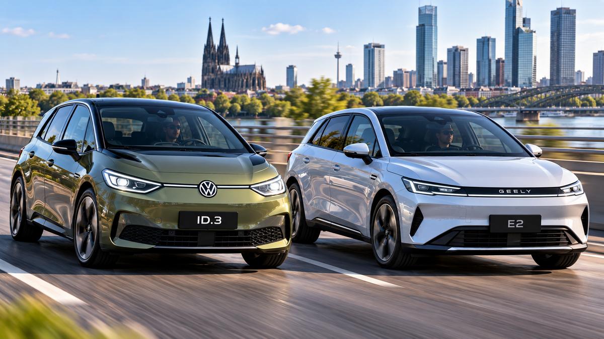 Elektroautos vor der Kulisse einer Stadtbrücke