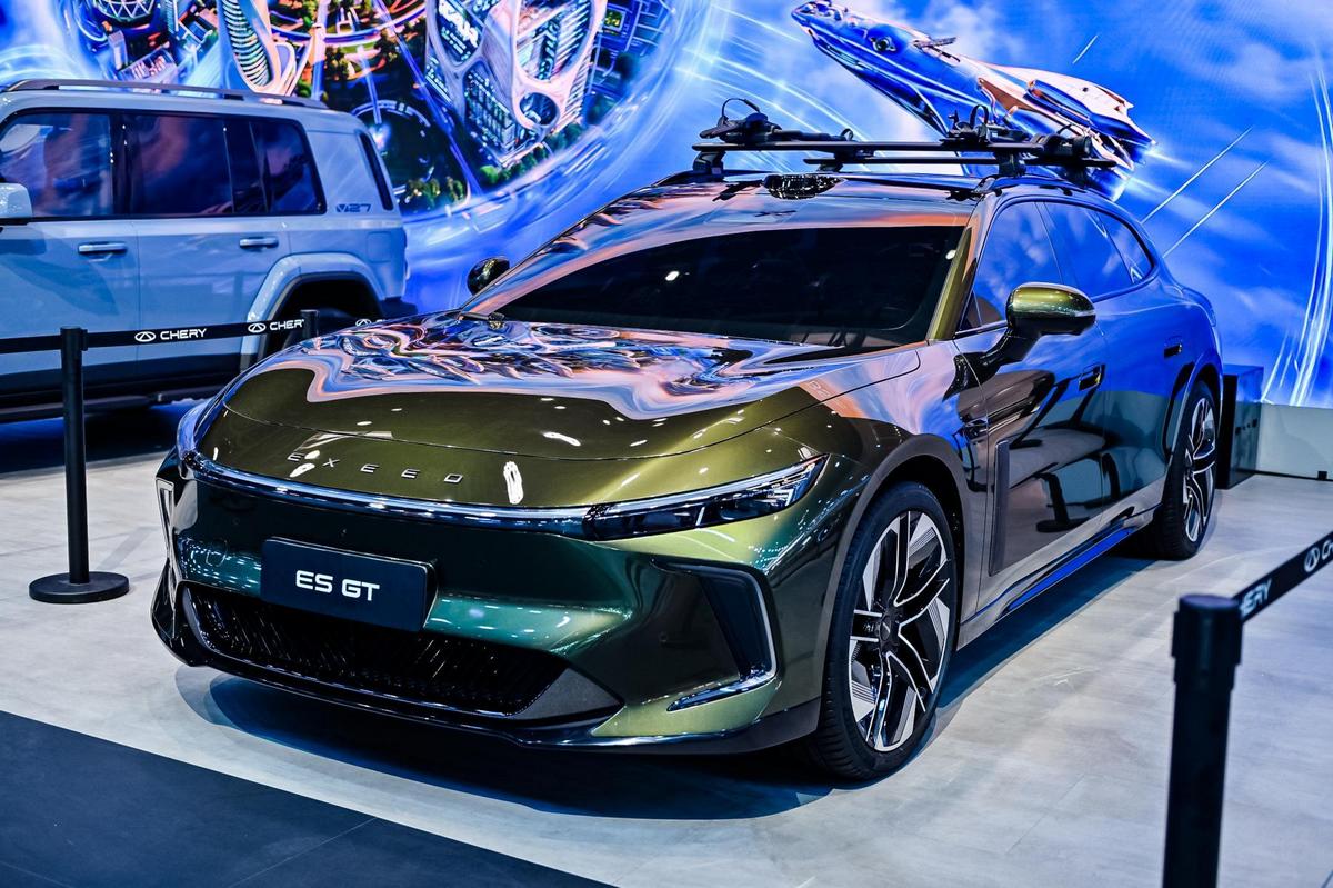EXEED ES GT: Ansicht von links