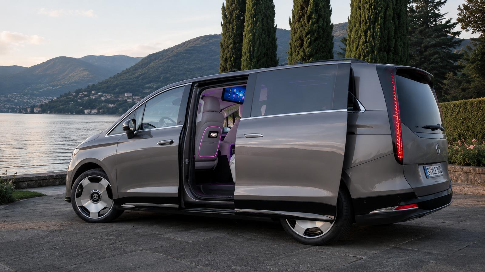 Luxuriöser Mercedes VLE 300 Minivan am See